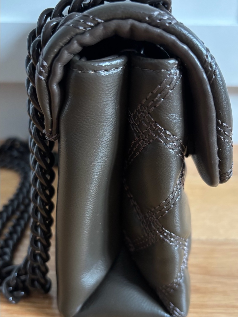 Kurt Geiger Quilted Shoulder Bag in Dark Brown with Chain - Picture 5 of 6